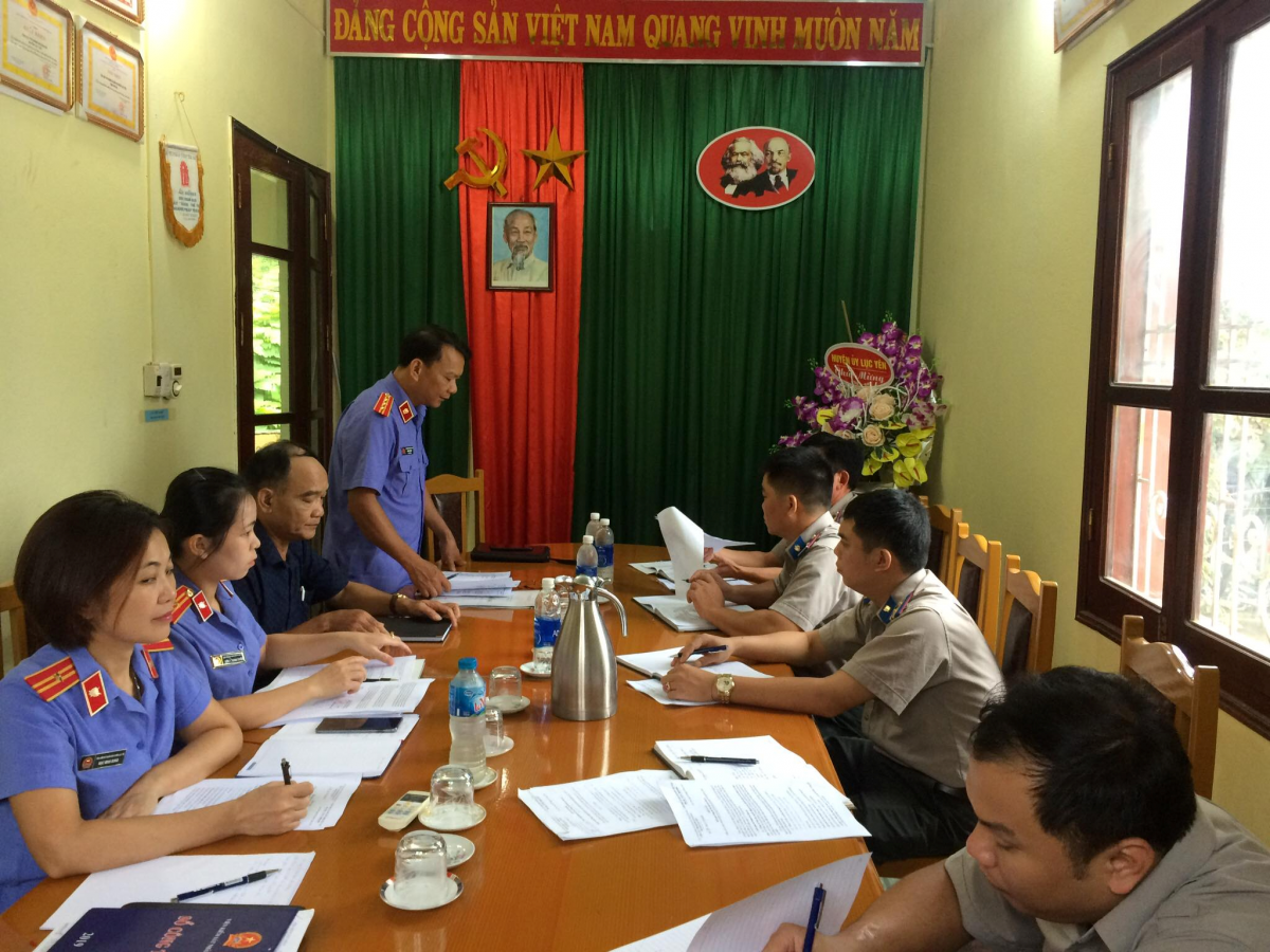 VKS huyện Lục Yên kiểm sát trực tiếp Thi thành án dân sự tại Chi cục Thi hành án dân sự huyện