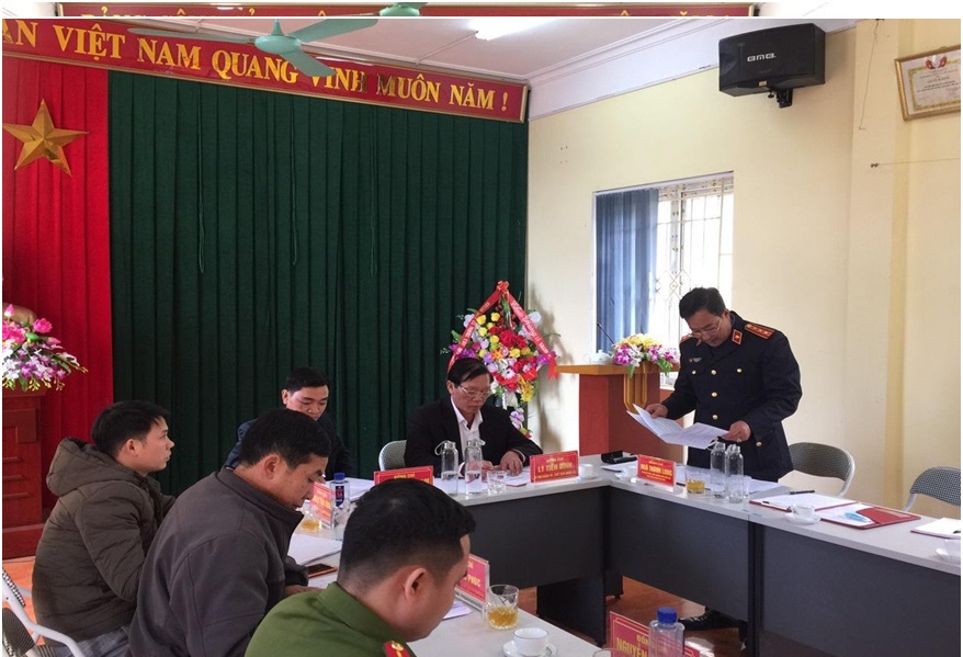 Lãnh đạo VKSND huyện Văn Chấn dự kiểm điểm, đánh giá, xếp loại chất lượng đối với tổ chức Đảng, đảng viên năm 2020 tại xã Suối Quyền
