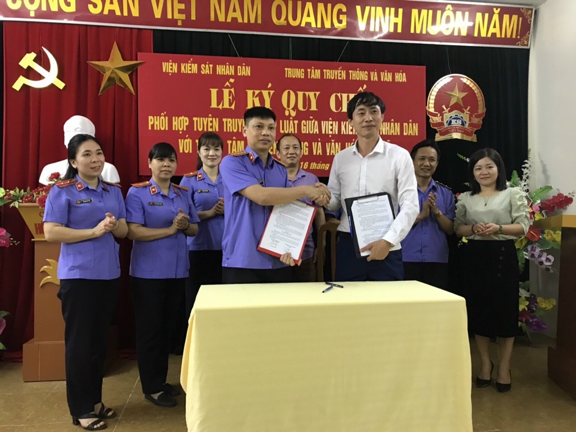 VKSND thị xã Nghĩa Lộ, tỉnh  Yên Bái ký Quy chế phối hợp trong công tác tuyên truyền và phổ biến giáo dục pháp luật
