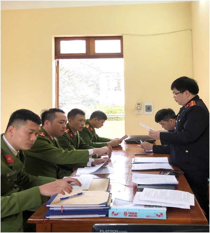 VKS Lục Yên trực tiếp kiểm sát việc tạm giữ, tạm giam tại Nhà tạm giữ Công an huyện Lục Yên