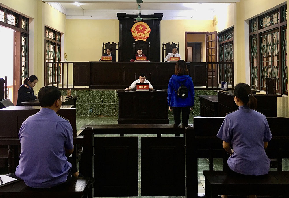 VKSND huyện Lục Yên phối hợp với tòa án nhân dân cùng cấp tổ chức phiên tòa rút kinh nghiệm các vụ án dân sự