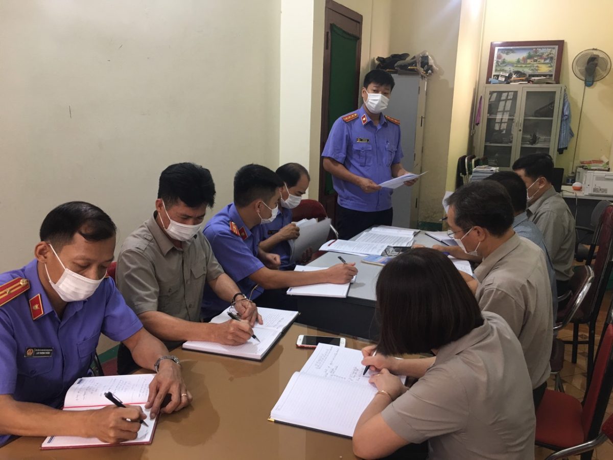 VKSND huyện Văn Chấn trực tiếp kiểm sát công tác thi hành án dân sự tại Chi cục Thi hành án dân sự huyện