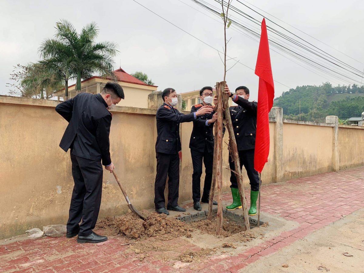 VKSND huyện Văn Chấn hưởng ứng Lễ phát động Tết trồng cây năm 2022