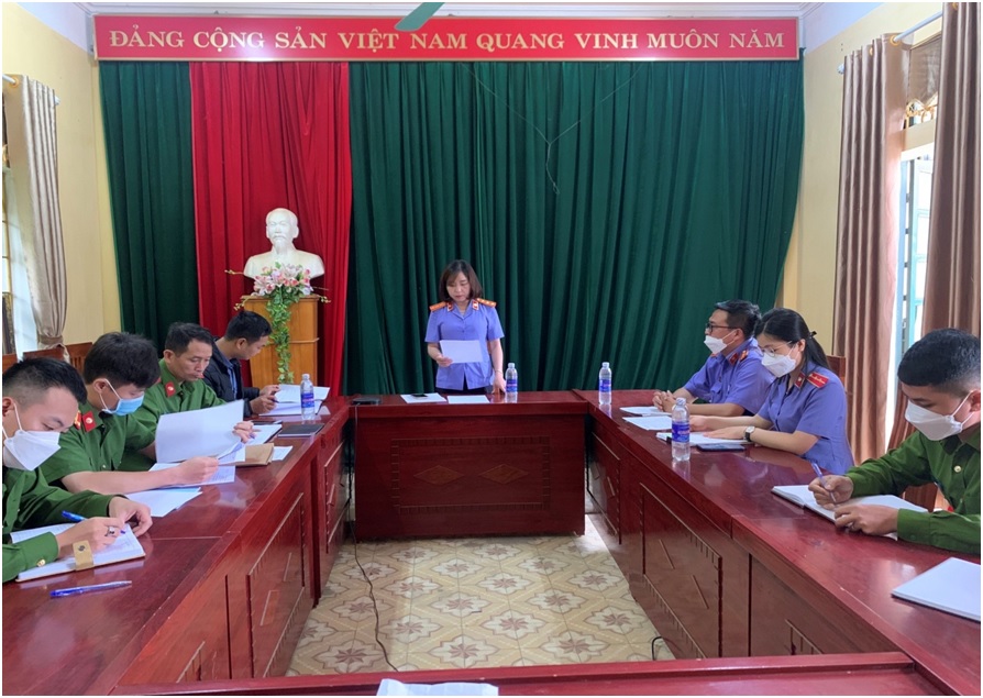Viện kiểm sát nhân dân huyện Mù Cang Chải tiến hành trực tiếp kiểm sát công tác thi hành án hình sự tại UBND các xã Nậm Có và Nậm Khắt