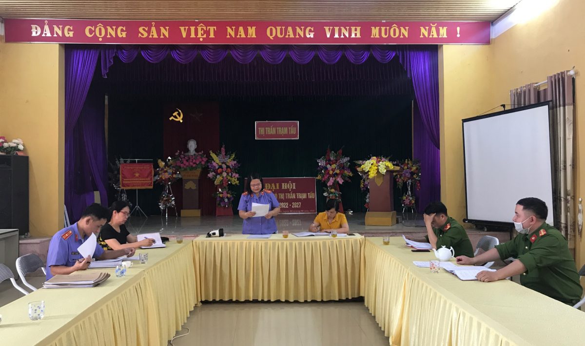 VKSND huyện Trạm Tấu trực tiếp kiểm sát việc thi hành án hình sự tại Ủy ban nhân dân các xã trên địa bàn huyện