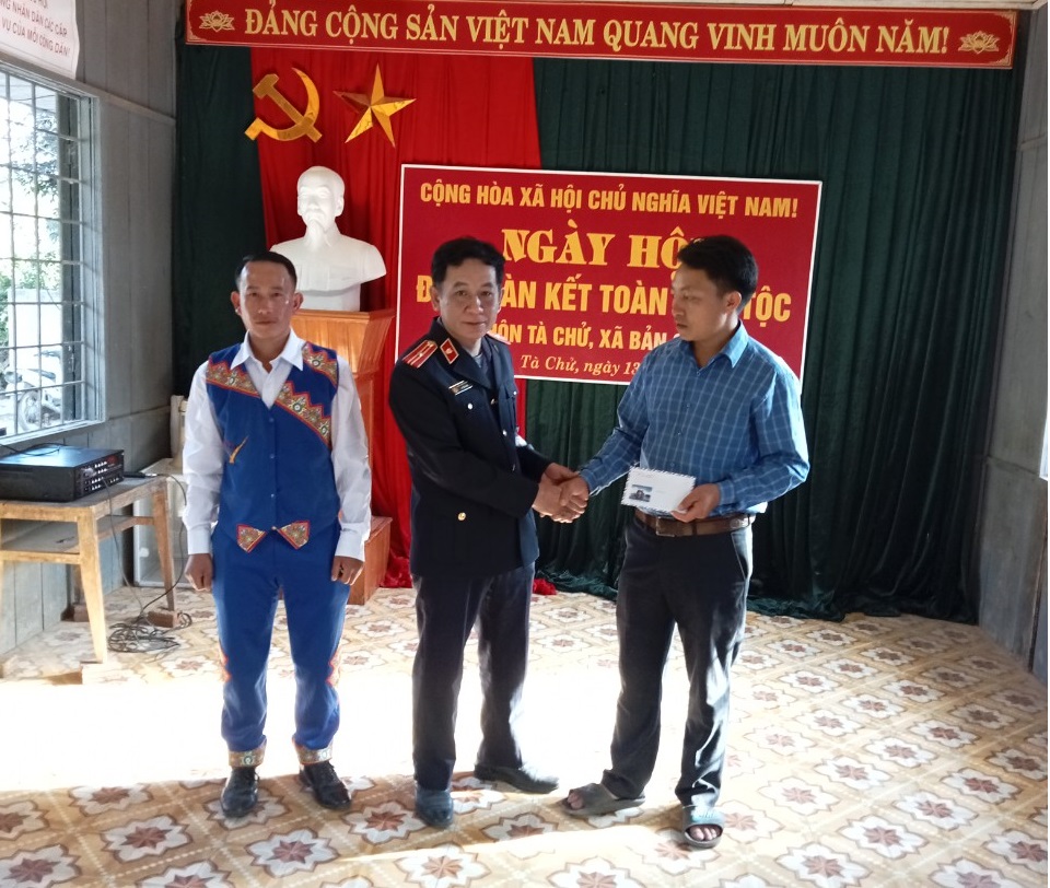 VKSND huyện Trạm Tấu dự ngày hội Đại đoàn kết toàn dân tại  thôn Tà Chử, xã Bản Công, huyện Trạm Tấu năm 2022