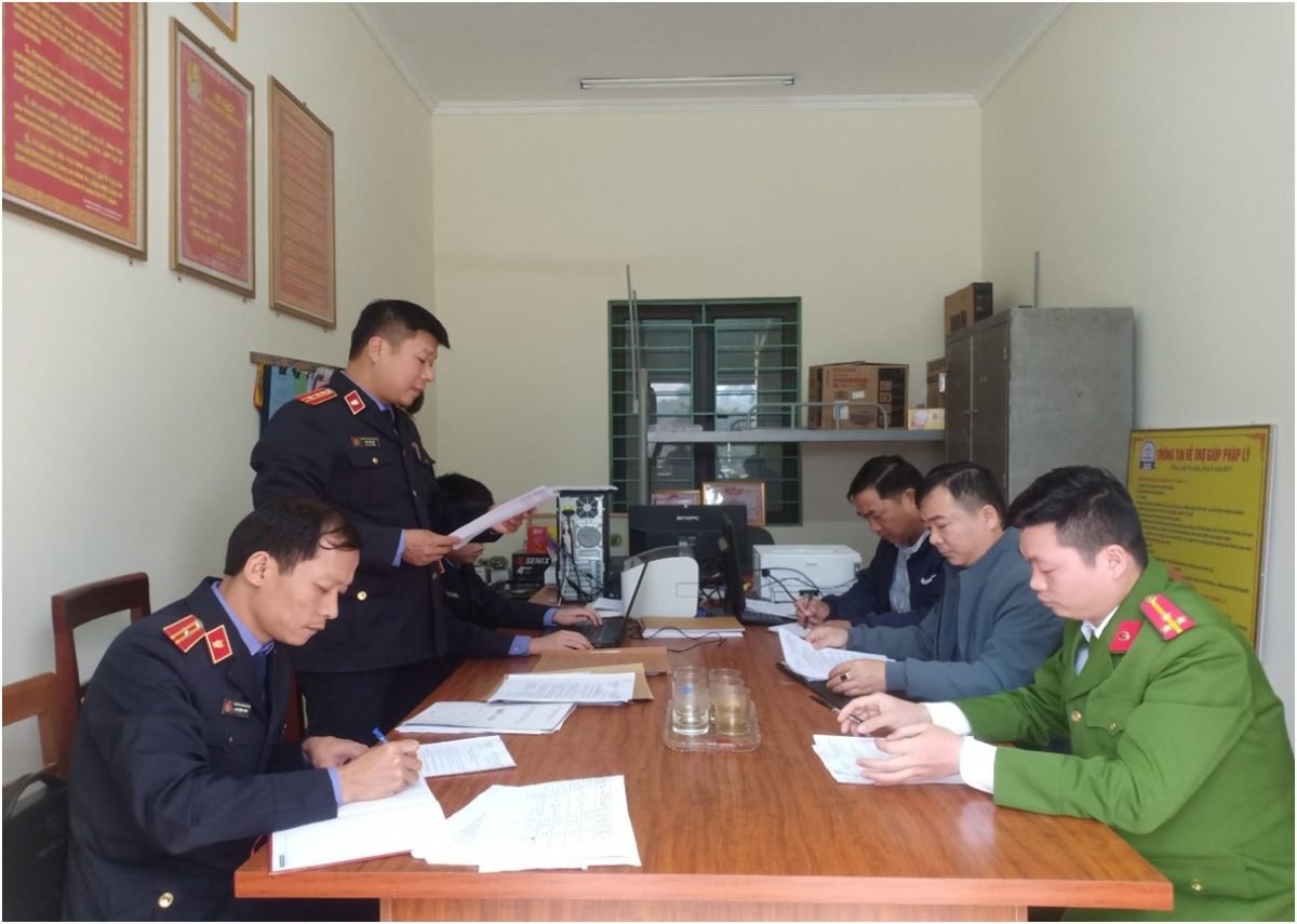 VKSND huyện Văn Chấn trực tiếp kiểm sát việc tạm giữ, tạm giam  và thi hành án hình sự Quý I/2023 và phúc tra việc thực hiện kiến nghị năm 2022