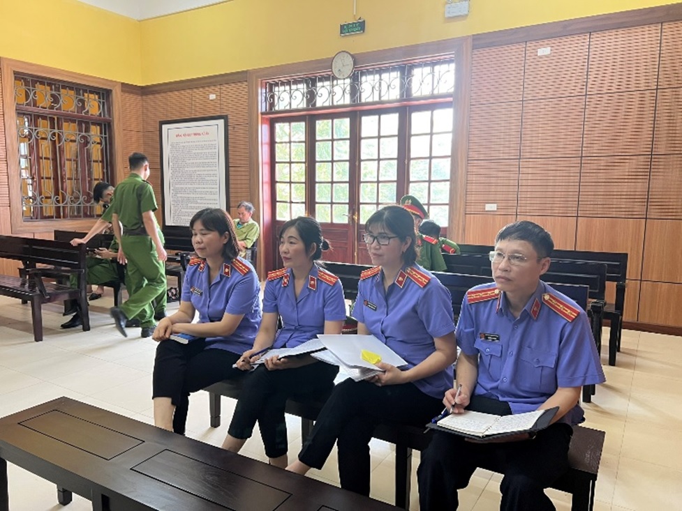 Phòng 9 Viện kiểm sát nhân dân tỉnh Yên Bái phối hợp với TAND cùng cấp tổ chức phiên tòa rút kinh nghiệm vụ án dân sự theo thủ tục phúc thẩm