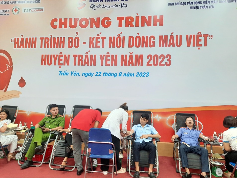 VKSND huyện Trấn Yên tham gia chương trình hiến máu “Hành trình đỏ- kết nối dòng máu việt”  năm 2023 tại huyện Trấn Yên