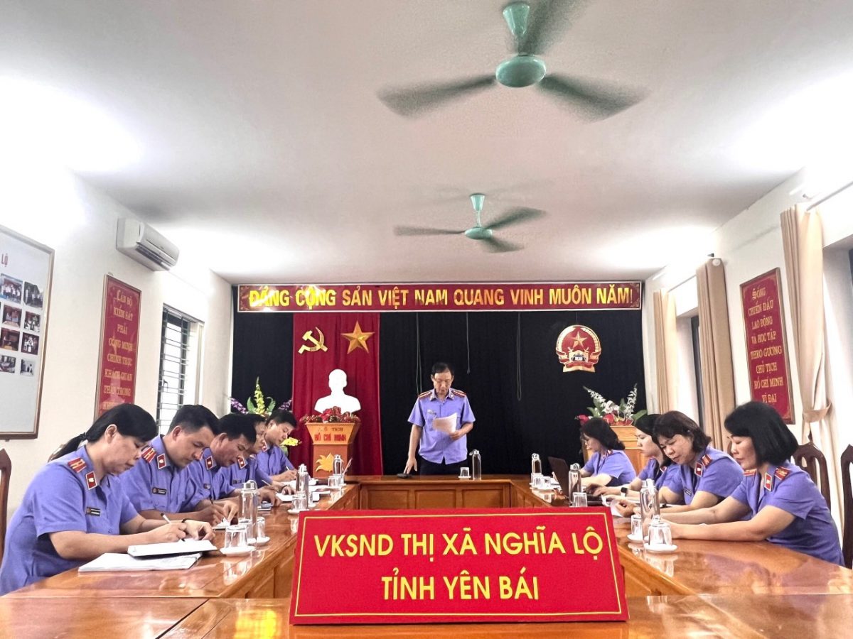 VKSND tỉnh Yên Bái kiểm tra chuyên đề tại VKSND thị xã Nghĩa Lộ và VKSND huyện Văn Chấn