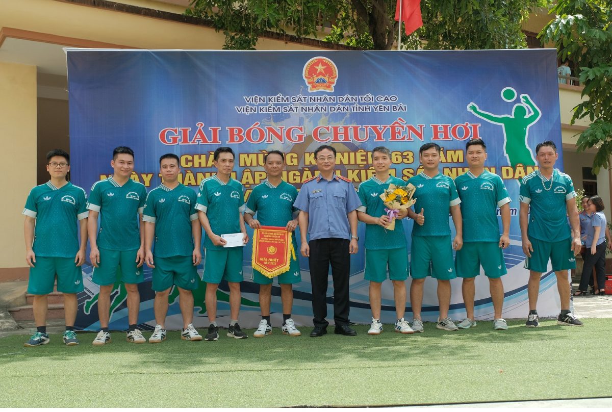 VKSND tỉnh Yên Bái tổ chức giải bóng chuyền chào mừng kỷ niệm 63 năm ngày thành lập ngành Kiểm sát nhân dân